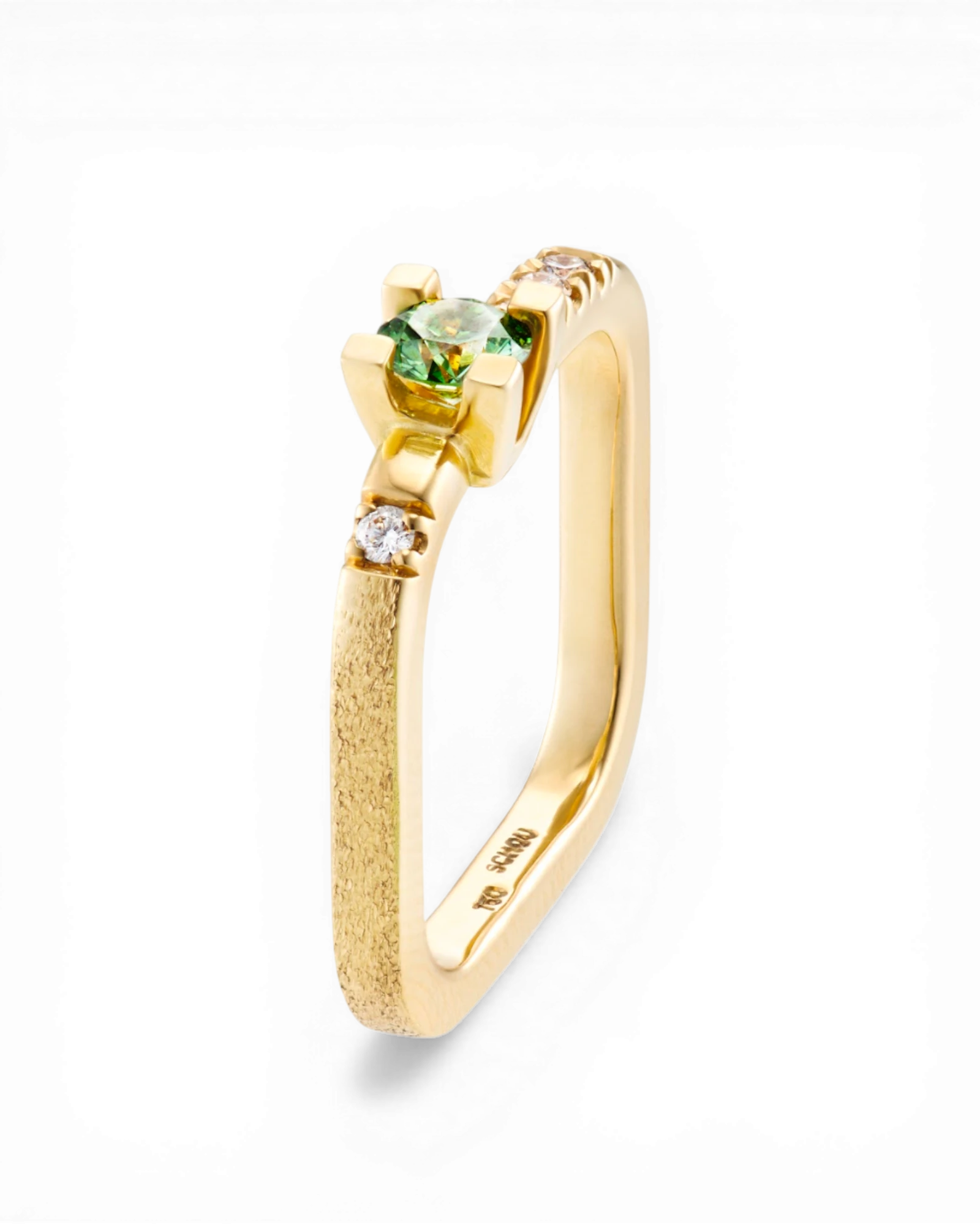 Ring with green diamond