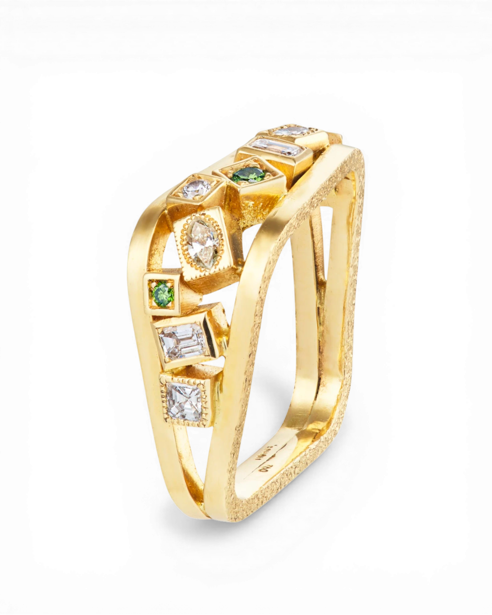 Ring with various shapes and colors