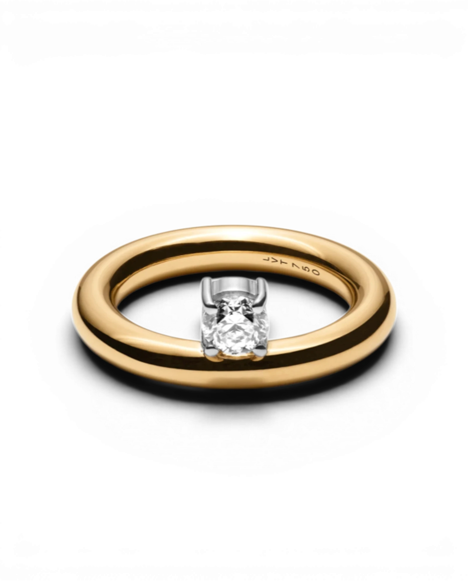 Diamond Round Ring Three Gold