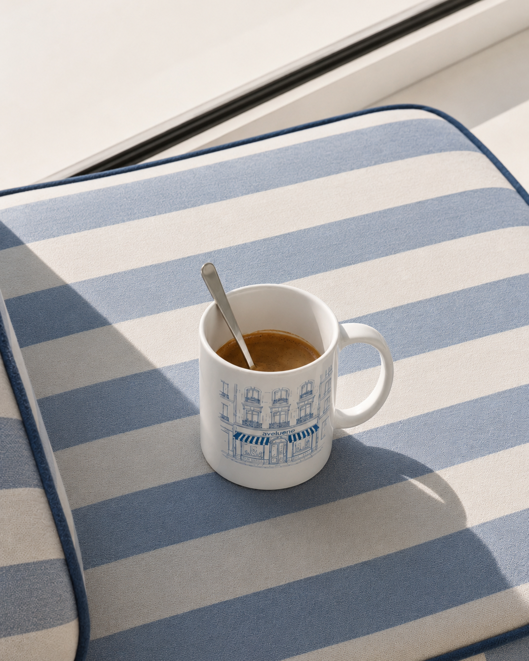 aveluene Studio Mug