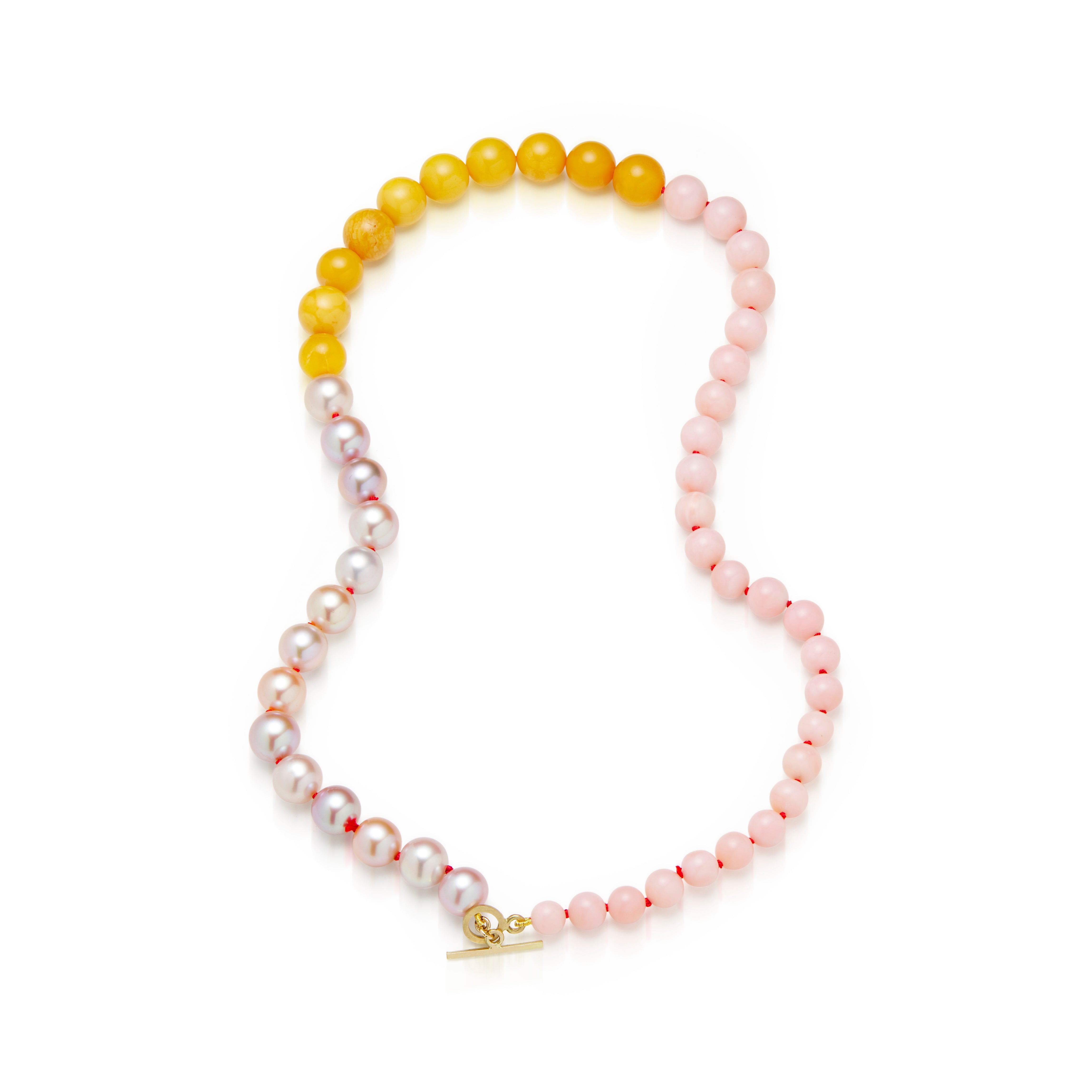 Halskette mit ausgewählten Steinen und Perlen