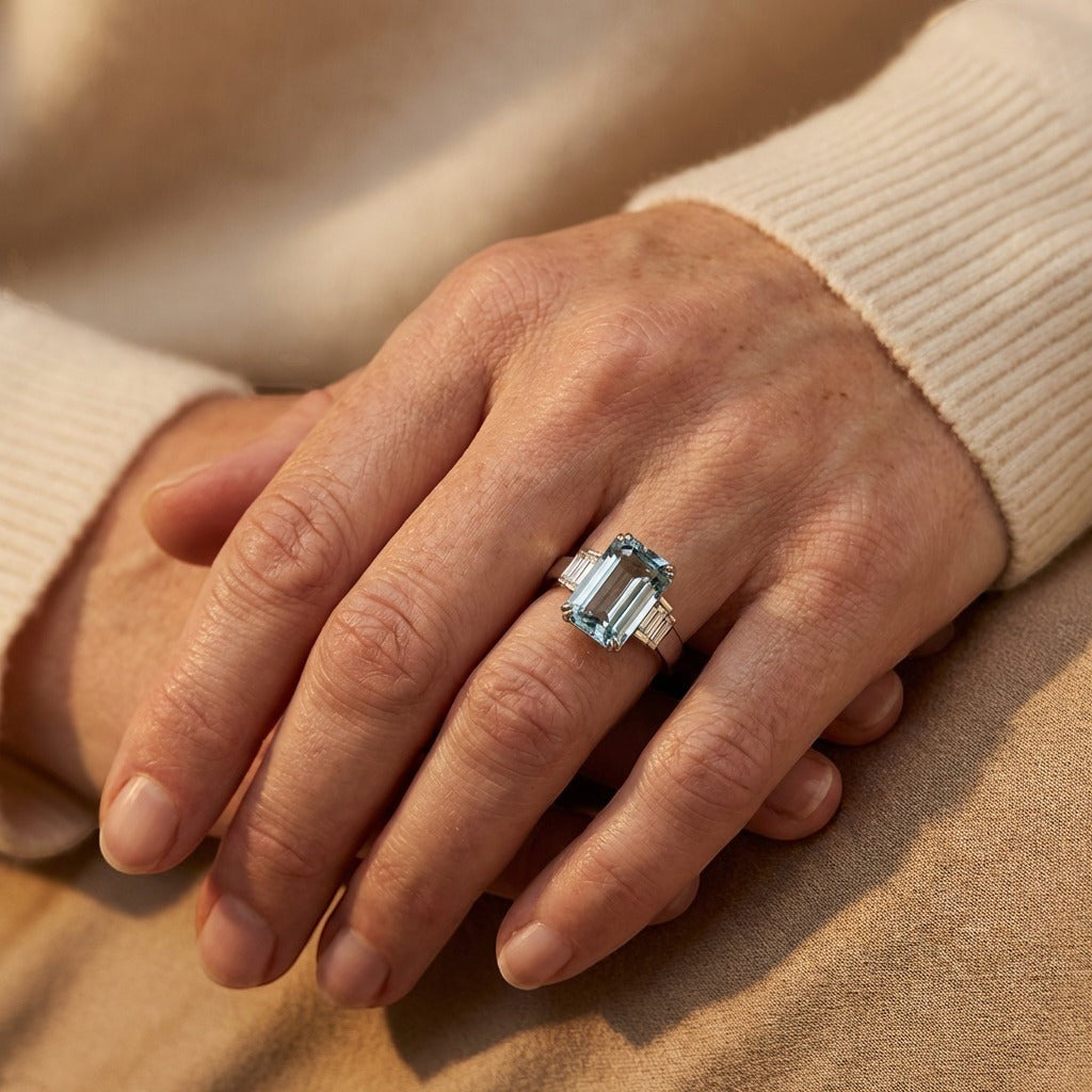 Etapés Solitaire Ring Aquamarine