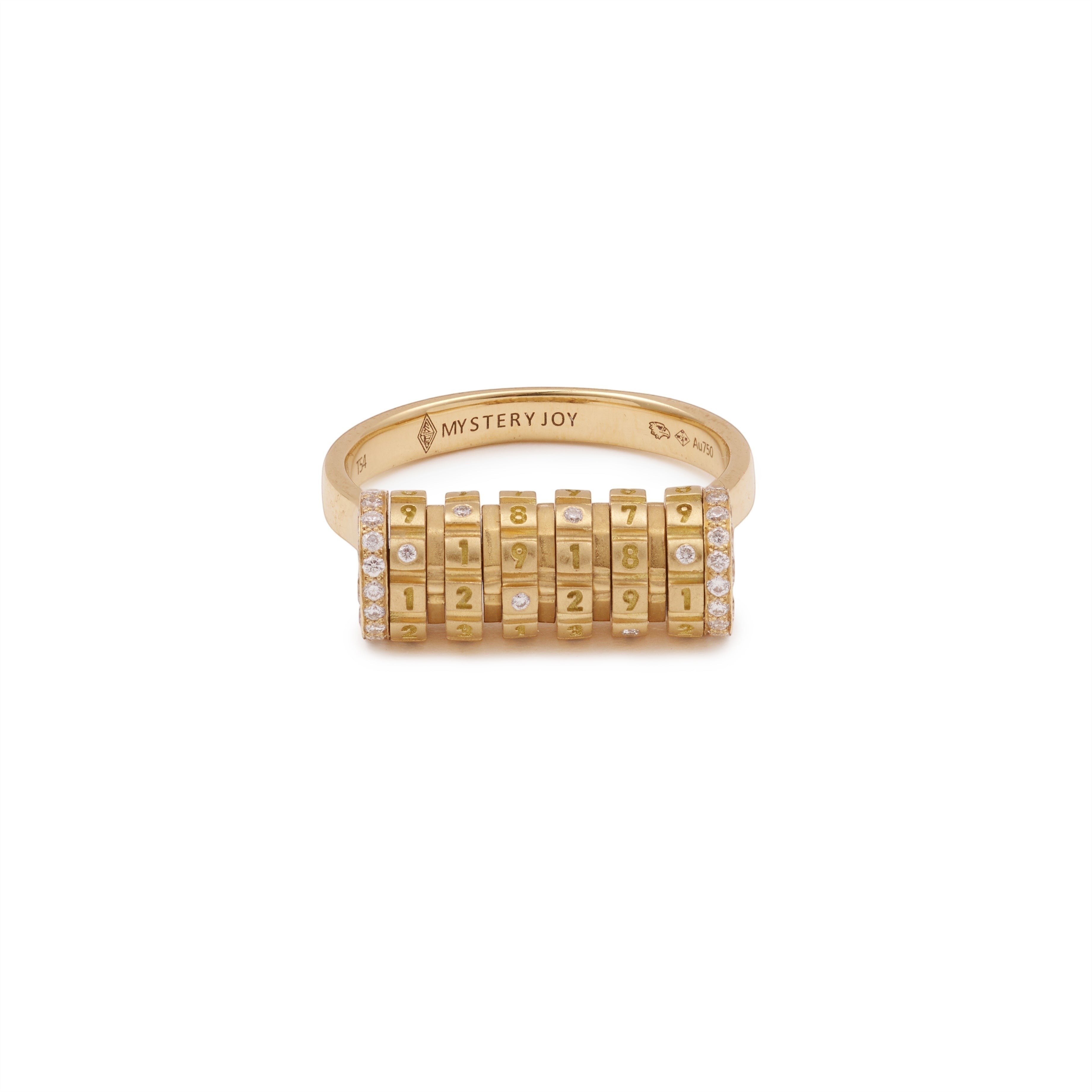 Ring in yellow gold with numbers