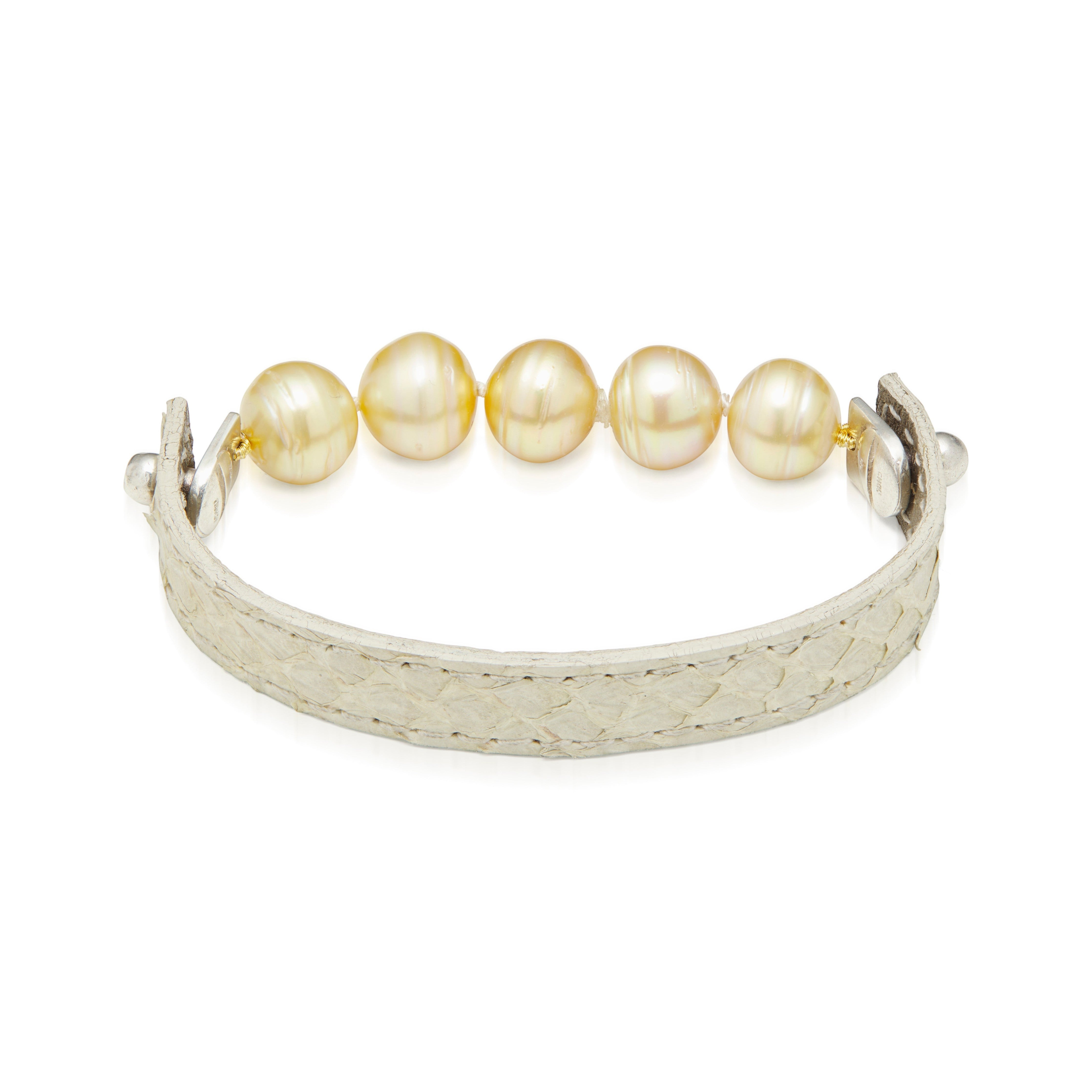 Leather bracelet with yellow South Sea pearls