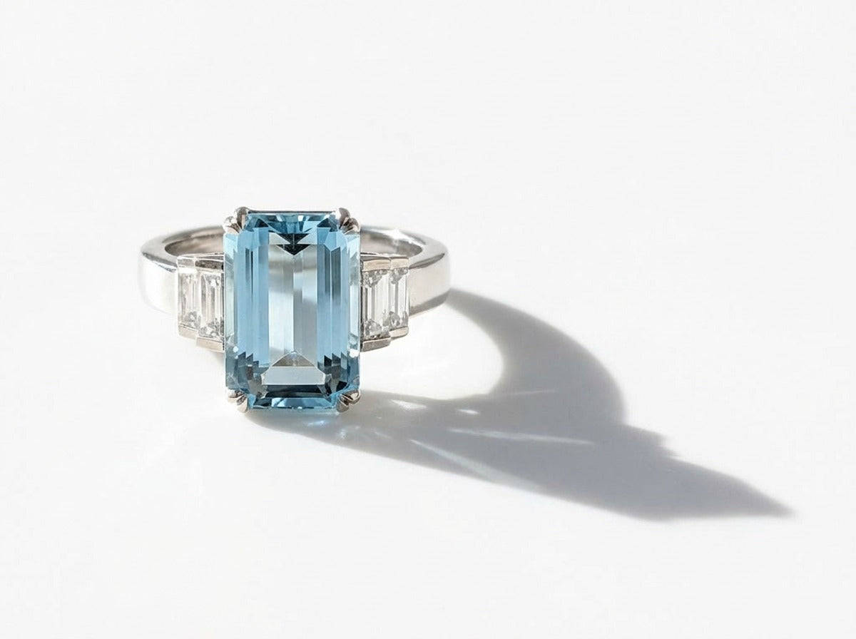 Etapés Solitaire Ring Aquamarine
