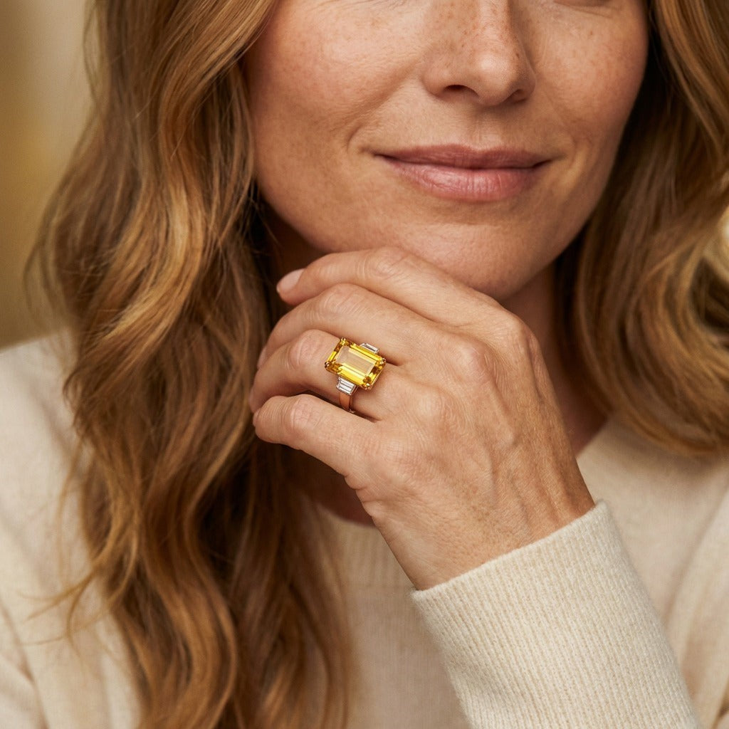 Etapés Gold Beryl Ring with Diamonds